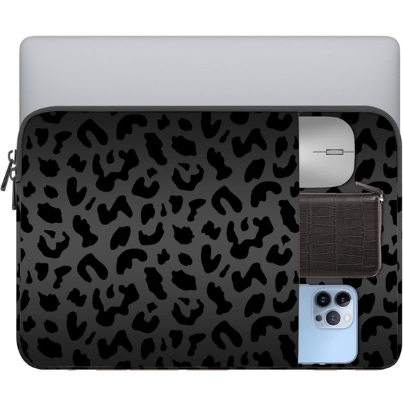 Apple Black Laptop Sleeve with Stylish Design,All Products : American Fashion Style Bags On Sale